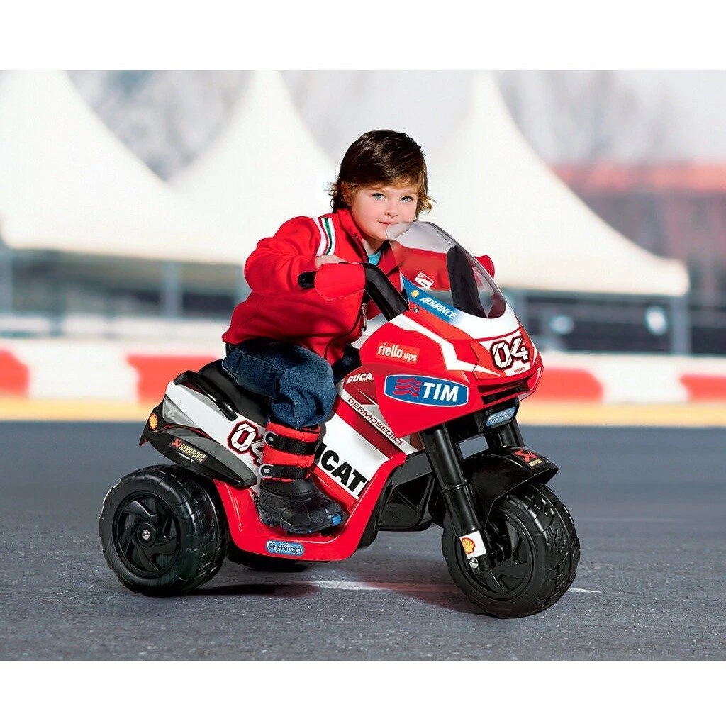 Peg Perego Ducati Desmosedici 6v Kids Ride-On Motorbike 4 Peg Perego Ducati Desmosedici 6v Kids Ride-On Motorbike - Image 4