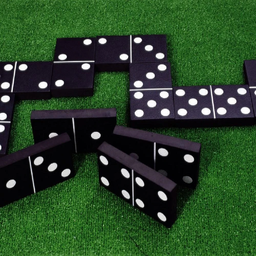 Giant Foam Dominoes 2 Giant Foam Dominoes - Image 2