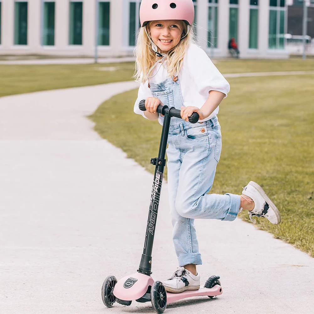 Scoot & Ride Highwaykick 3 Kids LED 3-Wheel Foldable Scooter - Rose 2 Scoot & Ride Highwaykick 3 Kids LED 3-Wheel Foldable Scooter - Rose - Image 2